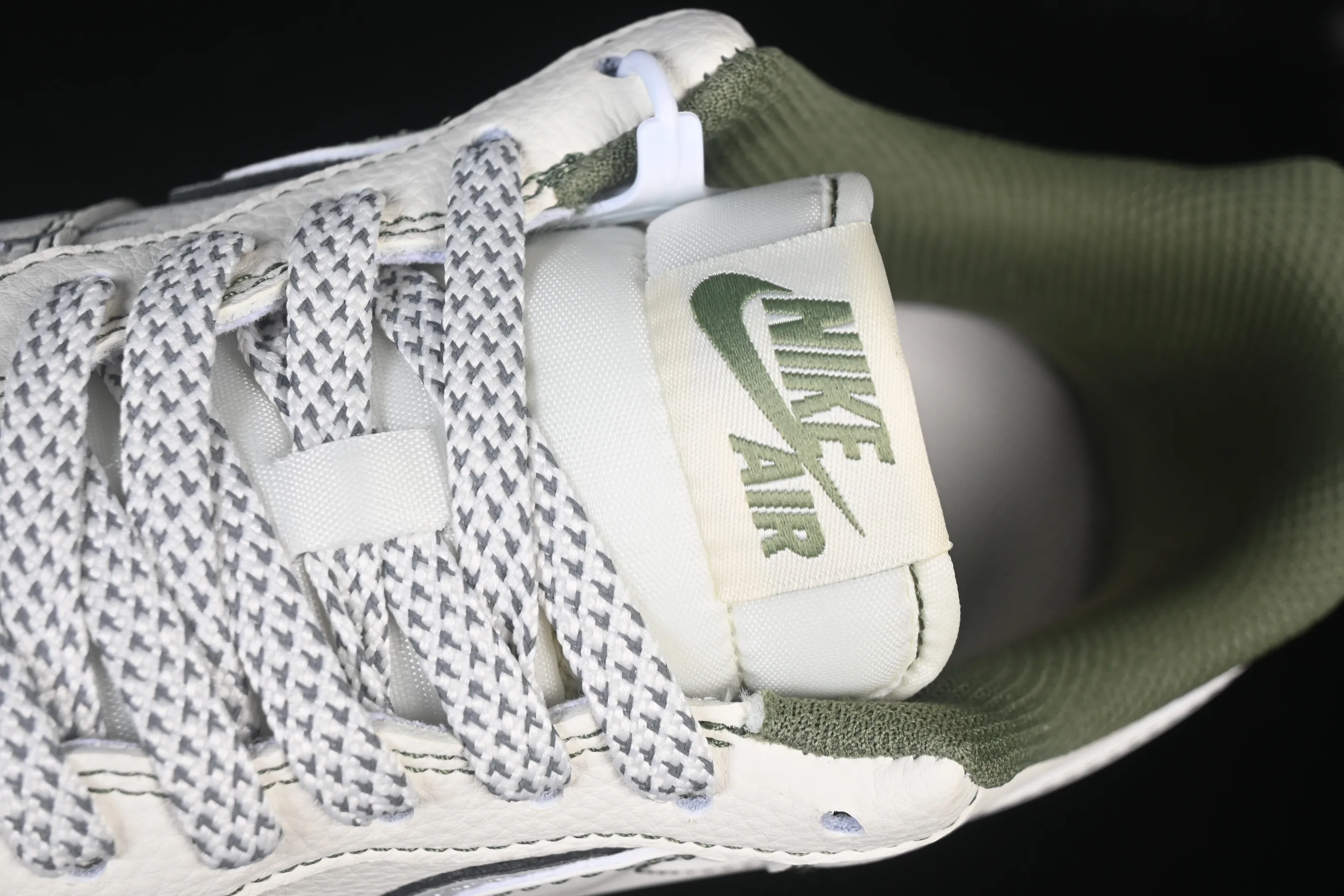 All categories Nk Air Force 1 Air Force series Nk Air Force 1 Low Air Force low top Nike Air Force 1'07 Low Burberry co-branded Mi Army green electric embroidery Air Force 1 low top casual sneakers JP8028-003